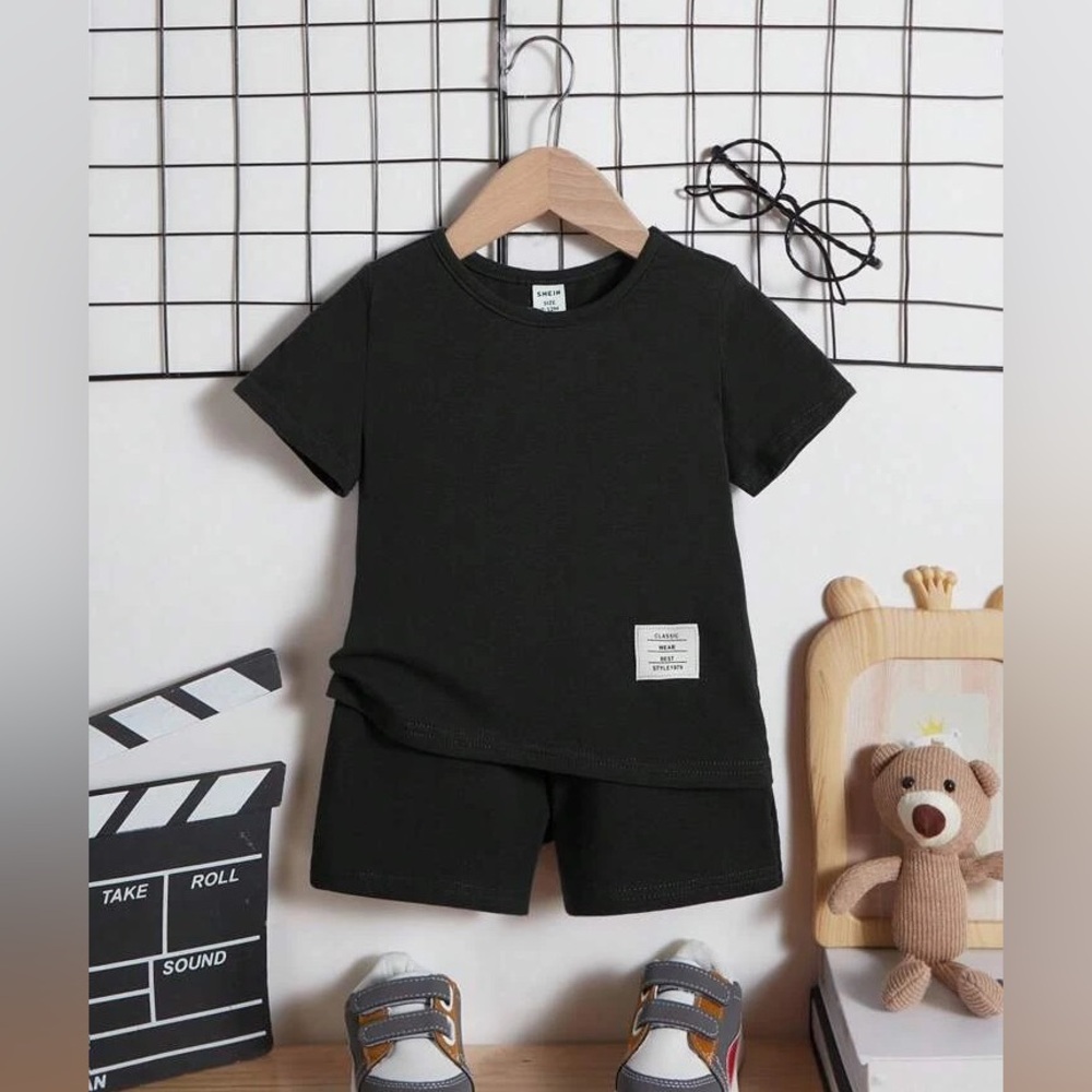 SHEIN Baby Boy Letter Patched Detail Tee & Shorts 6-9 Months